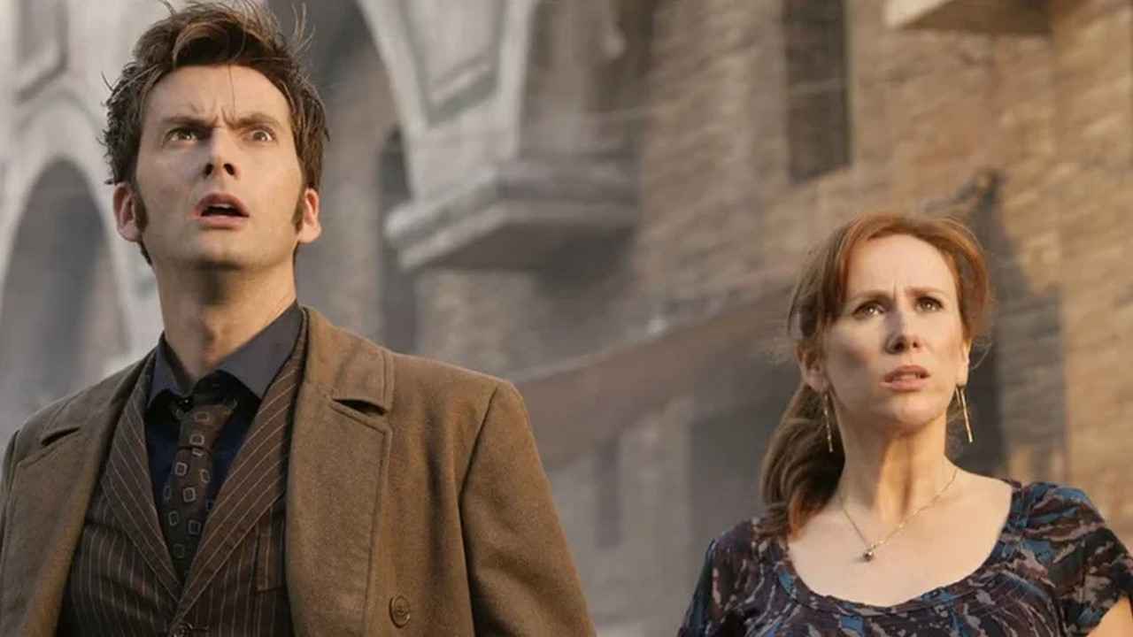 دکتر و همراه انسانی‌اش دونا نوبل با تهدیدی در سریال "دکتر هو" (۱۹۶۳-۱۹۸۹؛ ۲۰۰۵-تاکنون) روبه‌رو می‌شوند