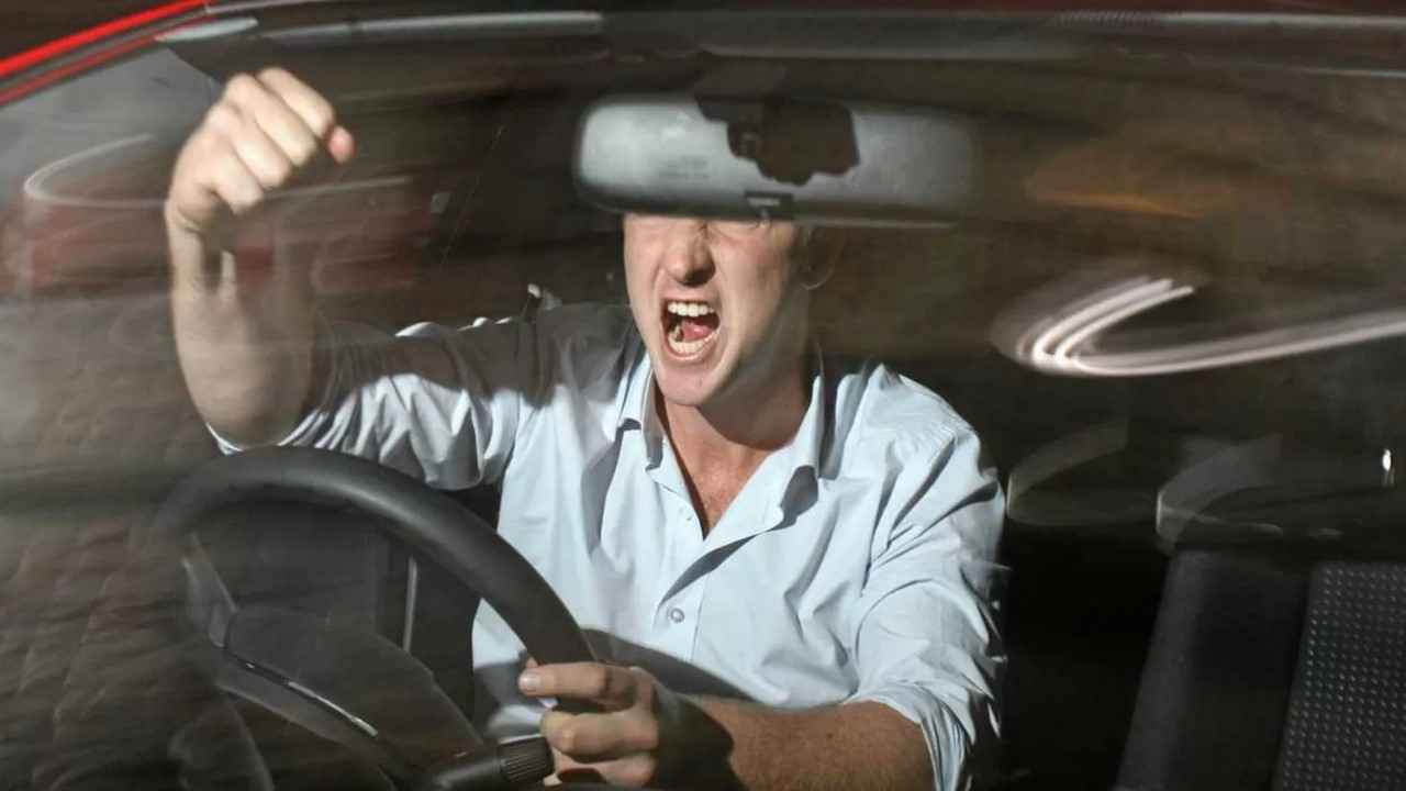 افرادی که رانندگی می‌کنند، چقدر سمی‌اند!