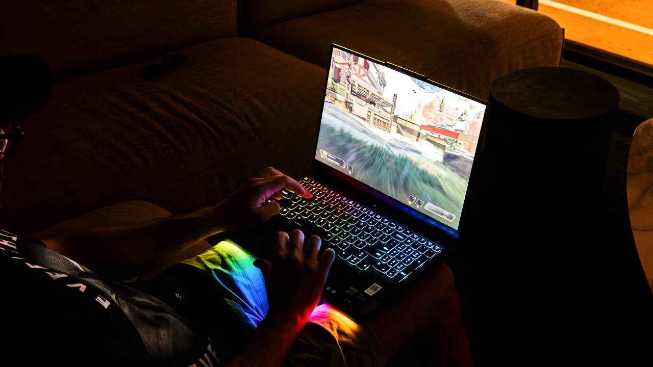 تفاوت سیستم گیمینگ با لپ تاپ گیمینگ